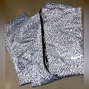 Woman’s Nike Dri-Fit capri leggings